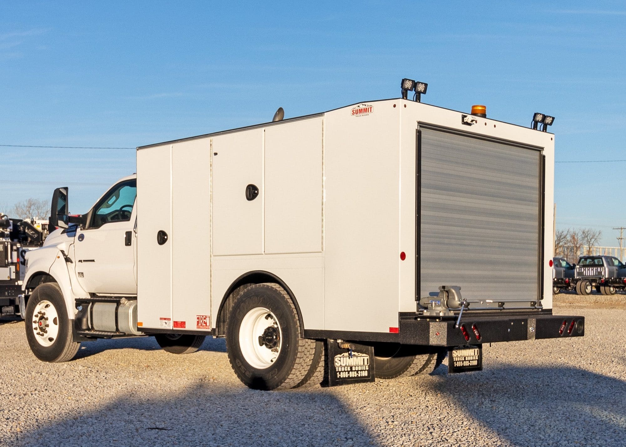 open lube body had diamond roll up door access to reel compartment