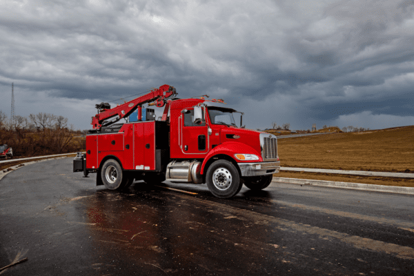 Summit 8 Series service truck for earth moving construction company