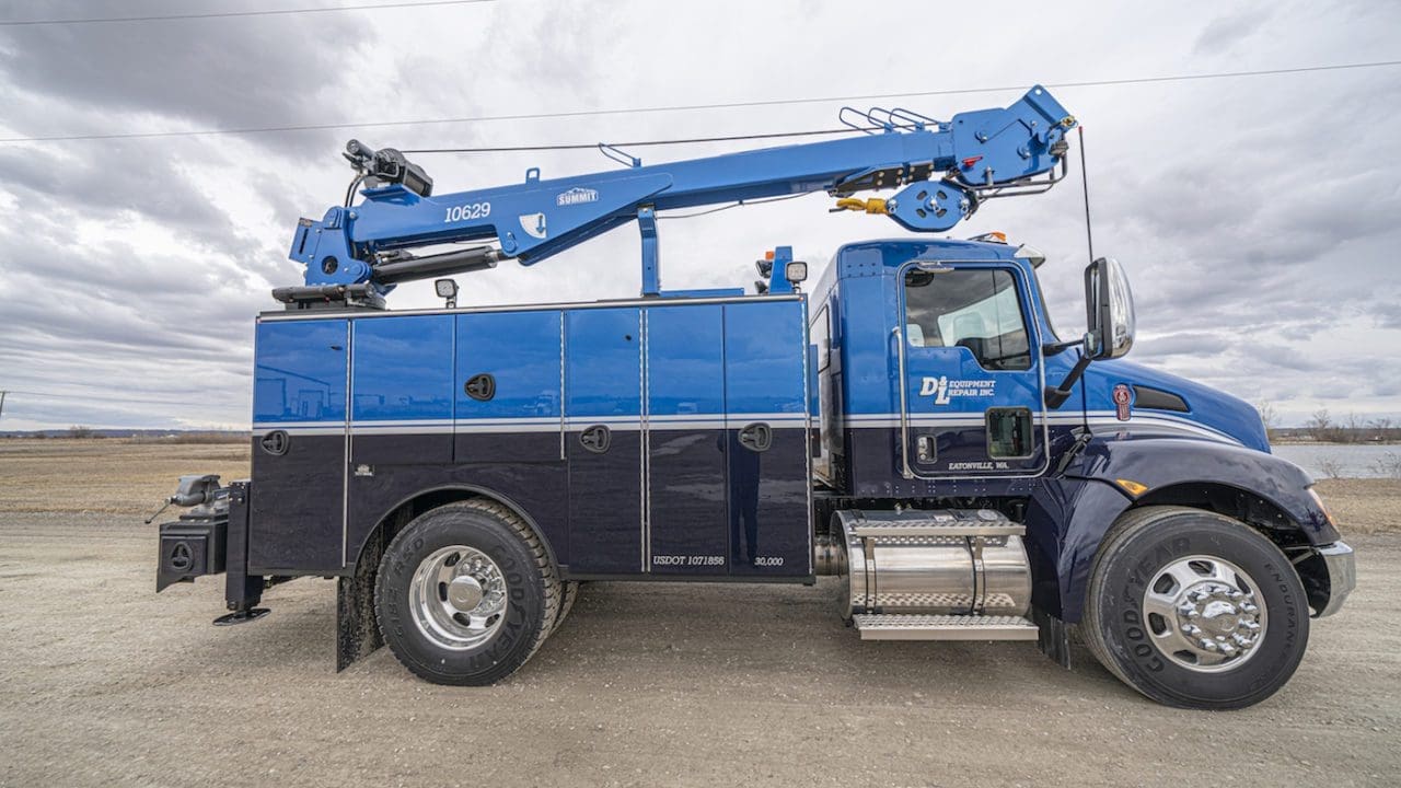 D & L Equipment reapir mechanics truck