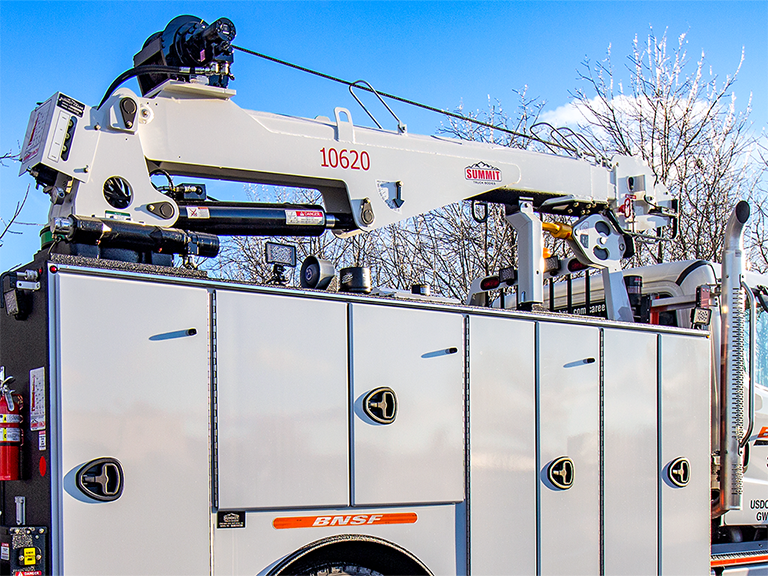 10620 service truck cranes